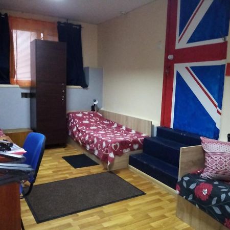 Нау Гостиница Kiev Exterior foto